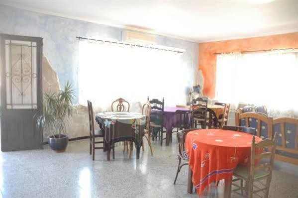 Hostal Paris Ciutadella 시우타데야 외부 사진