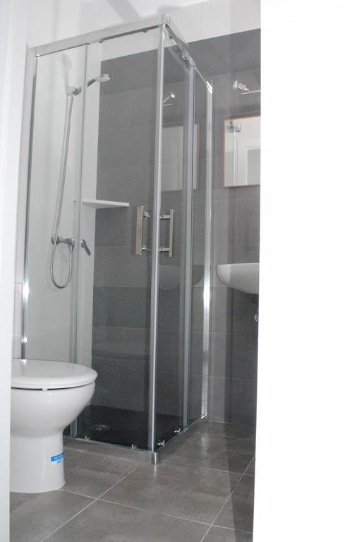 Hostal Paris Ciutadella 시우타데야 객실 사진