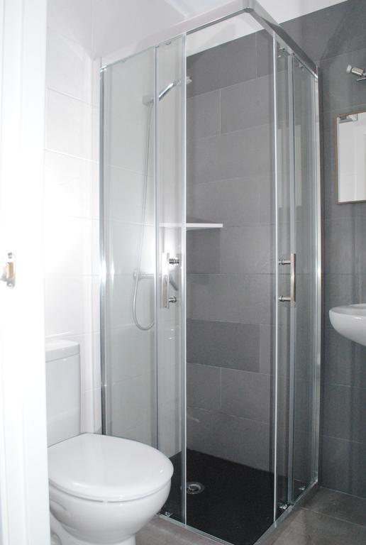 Hostal Paris Ciutadella 시우타데야 객실 사진